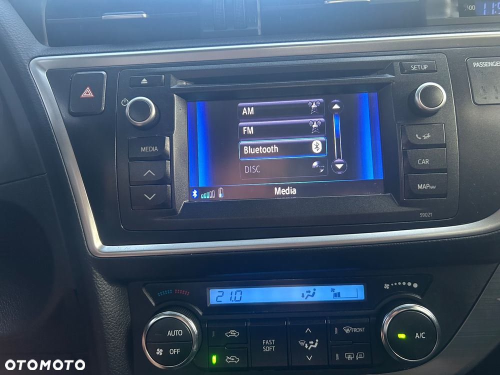 Toyota Auris - 36