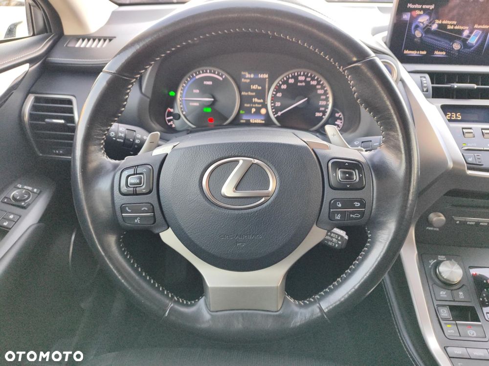 Lexus NX 300h Business Edition AWD - 17