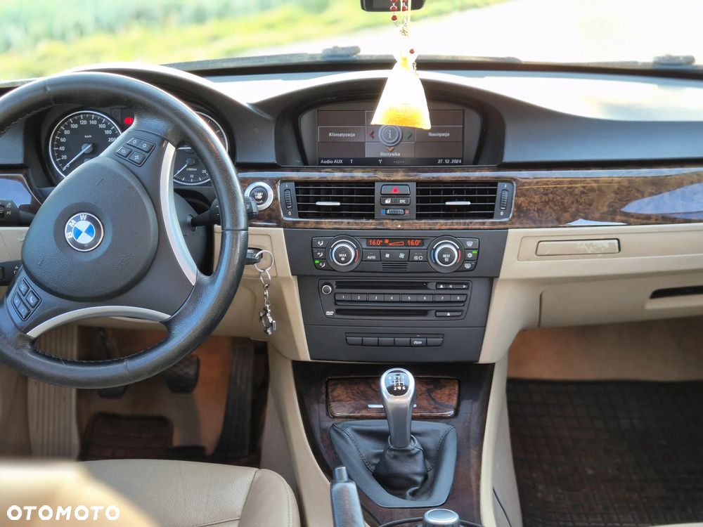 BMW Seria 3 320d - 21
