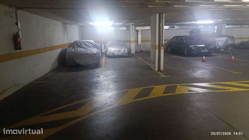2 Lugares de Estacionamento DUPLOSD ( LUMIAR - PQ DAS CONCHAS )