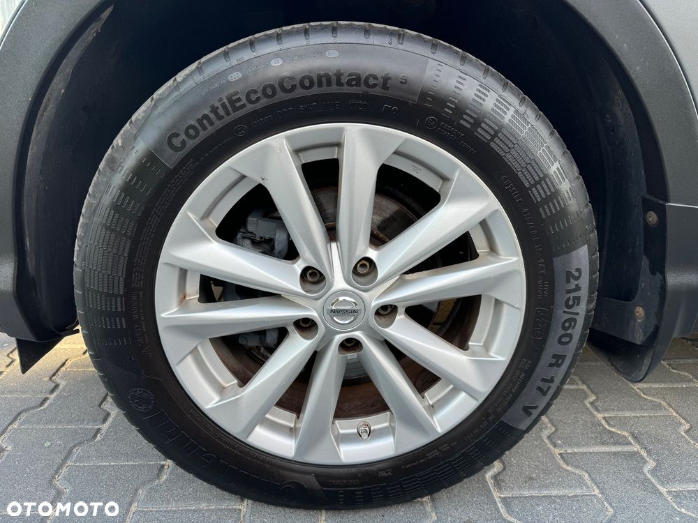 Nissan Qashqai - 25