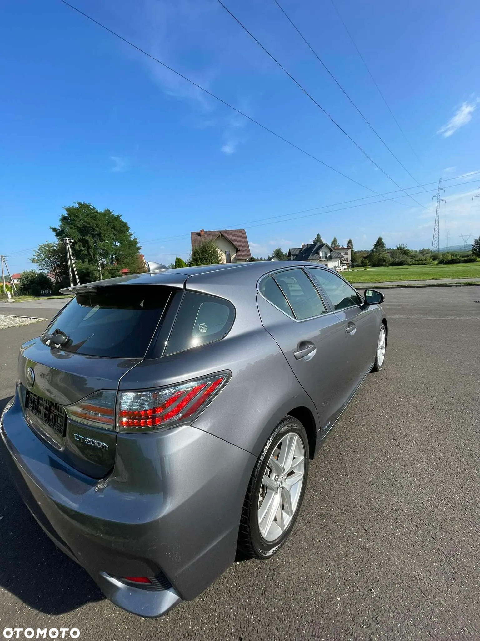 Lexus CT - 12
