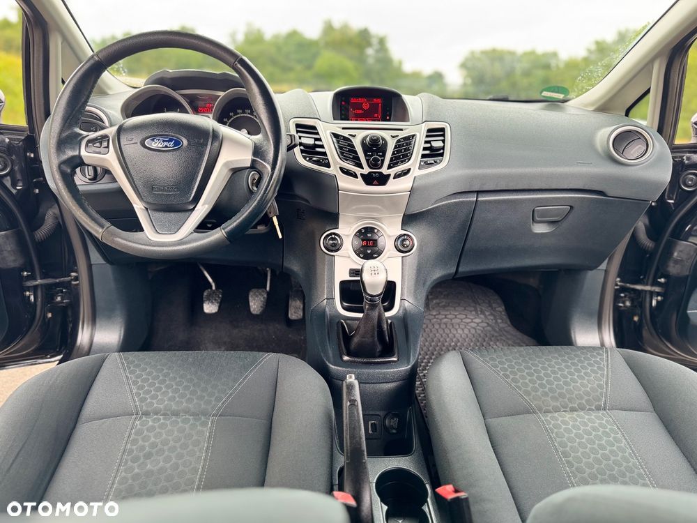 Ford Fiesta 1.25 Champions Edition - 8