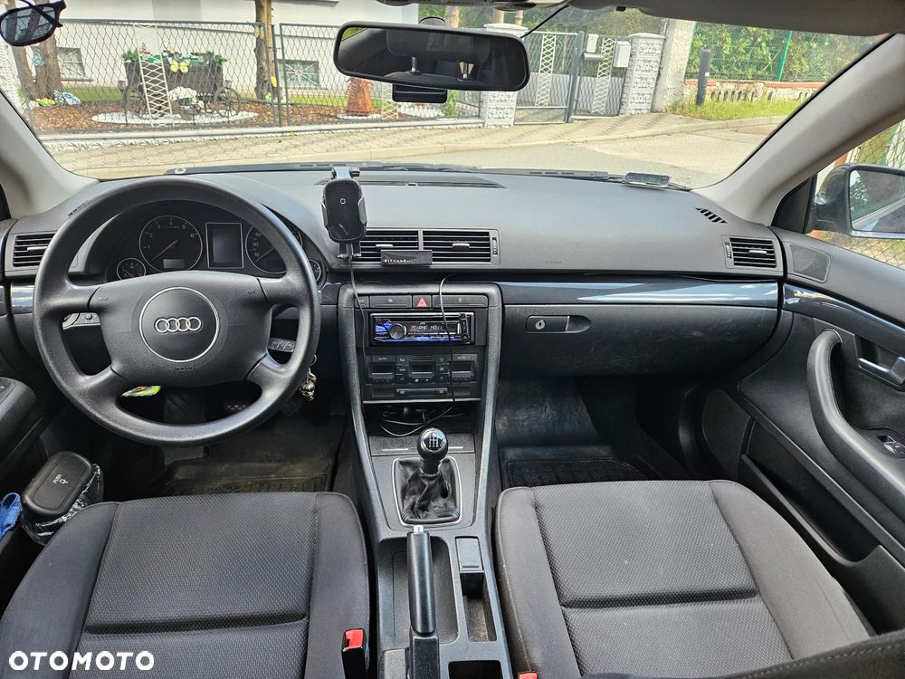 Audi A4 Limousine - 12