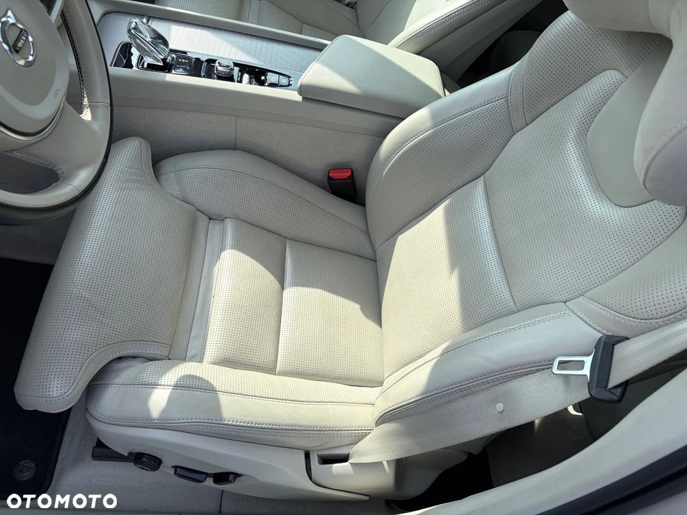 Volvo XC 60 D5 AWD Inscription - 13