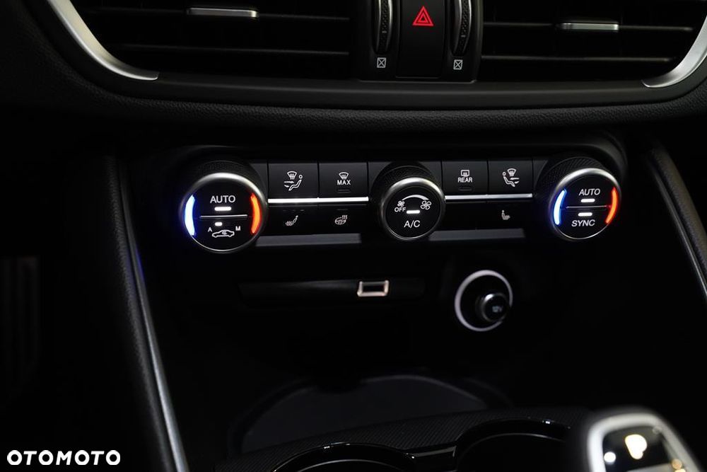 Alfa Romeo Giulia 2.0 Turbo Intensa Q4 - 21
