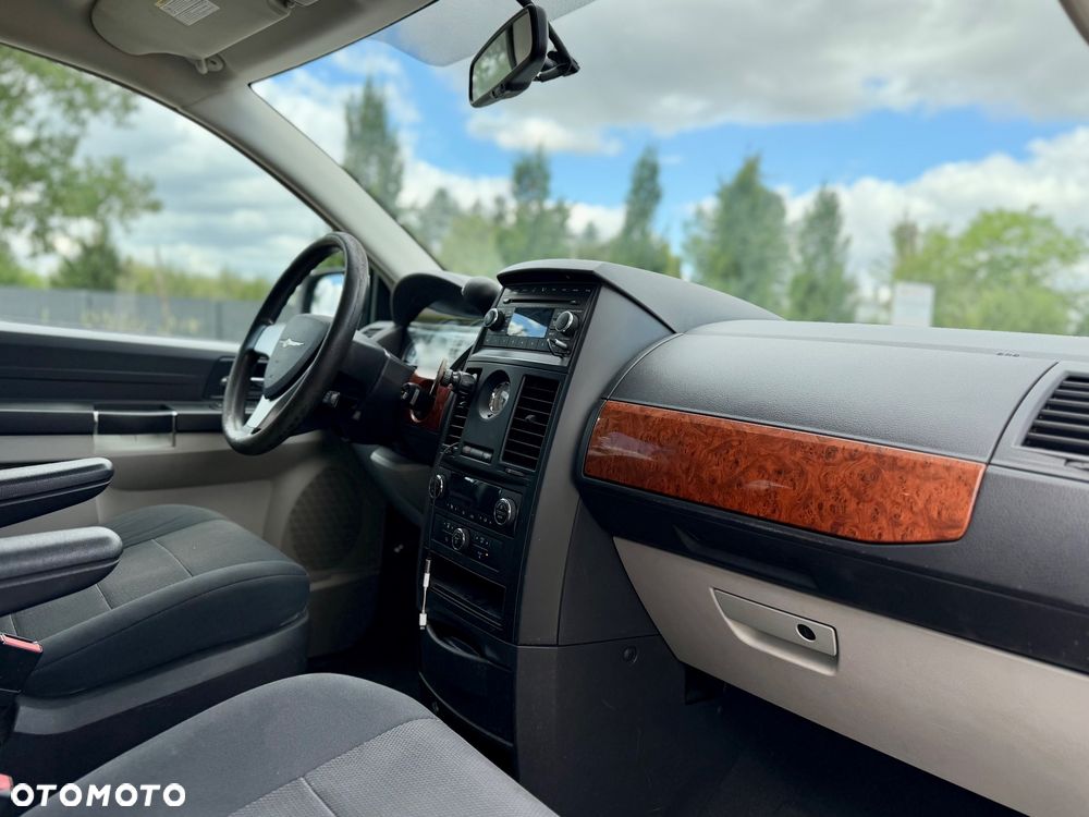 Chrysler Grand Voyager 2.8 CRD LX - 18