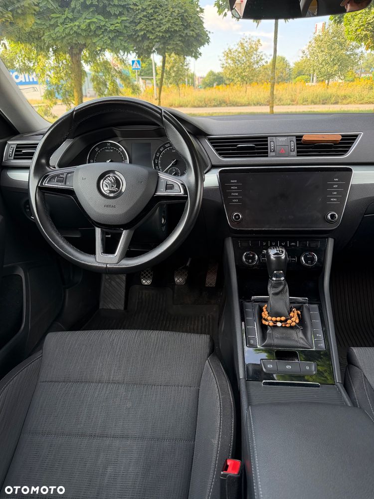 Skoda Superb 2.0 TDI Ambition - 8