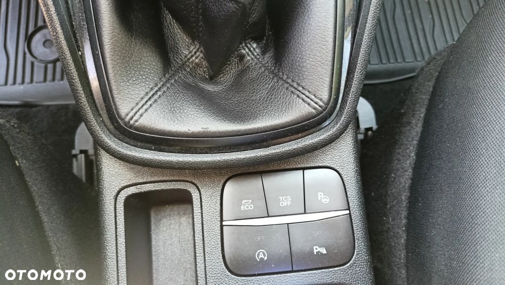 Ford Fiesta 1.0 EcoBoost S&S ACTIVE - 17