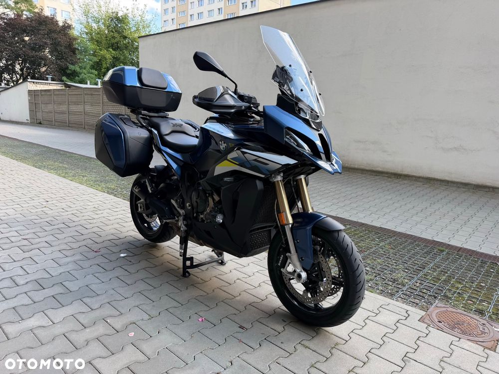 BMW XR - 8