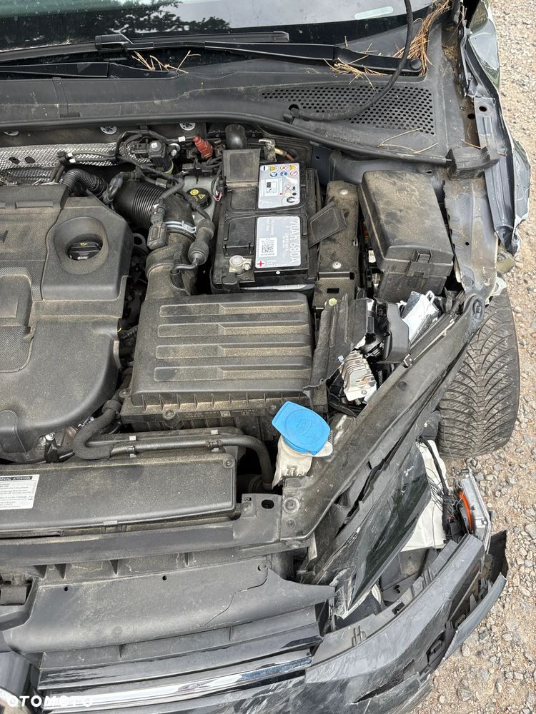 Volkswagen Golf 1.6 TDI Sound - 9