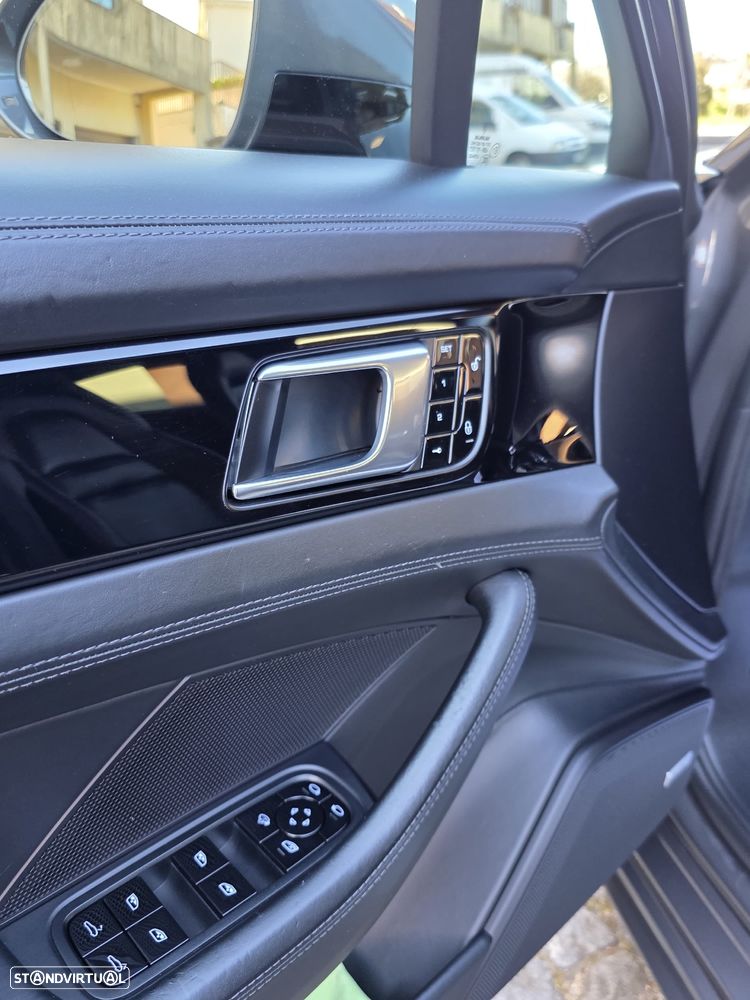 Porsche Panamera 4 S - 15