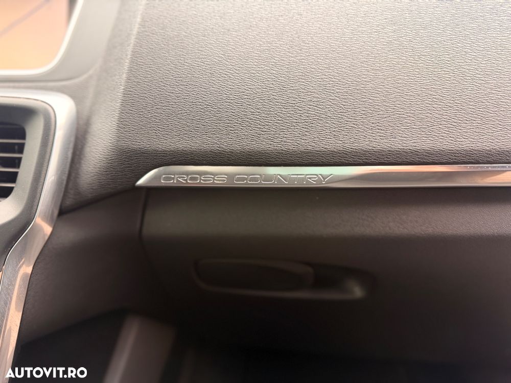 Volvo V40 Cross Country D3 Momentum - 20