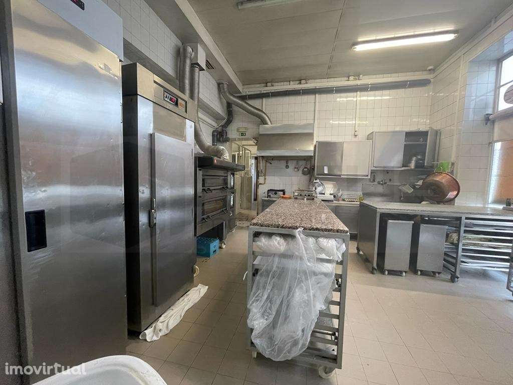 Conceituada Padaria / pastelaria / Confeitaria para Trespasse no Ce... - Grande imagem: 3/9