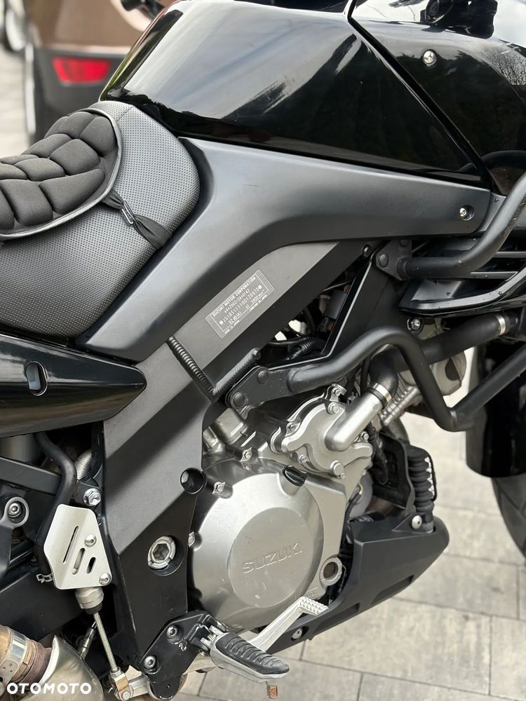 Suzuki V-STROM - 16
