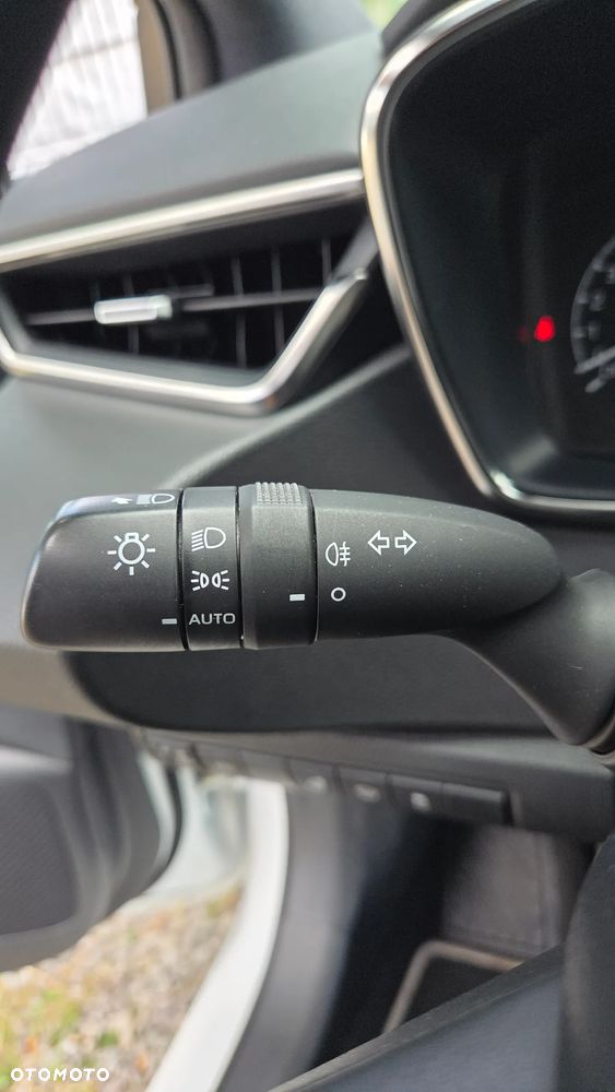 Toyota Corolla 1.8 Hybrid Business Edition - 22