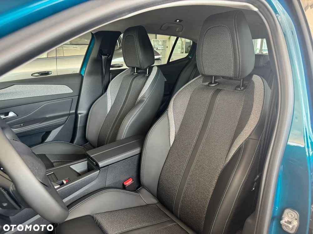 Peugeot 408 1.2 PureTech mHEV Allure S&S e-DSC6 - 11