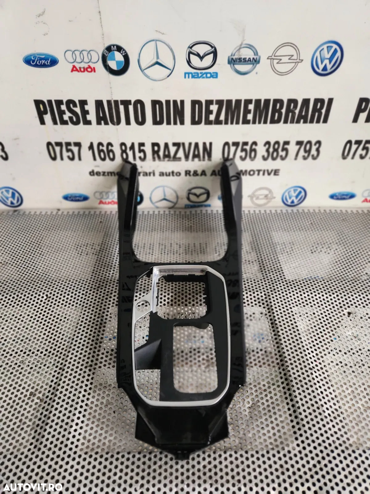 Ornament Trim Consola Centrala Schimbator Bmw Seria 1 F40 F41 Volan Stanga Mic Defect Dezmembrez Bm - 5