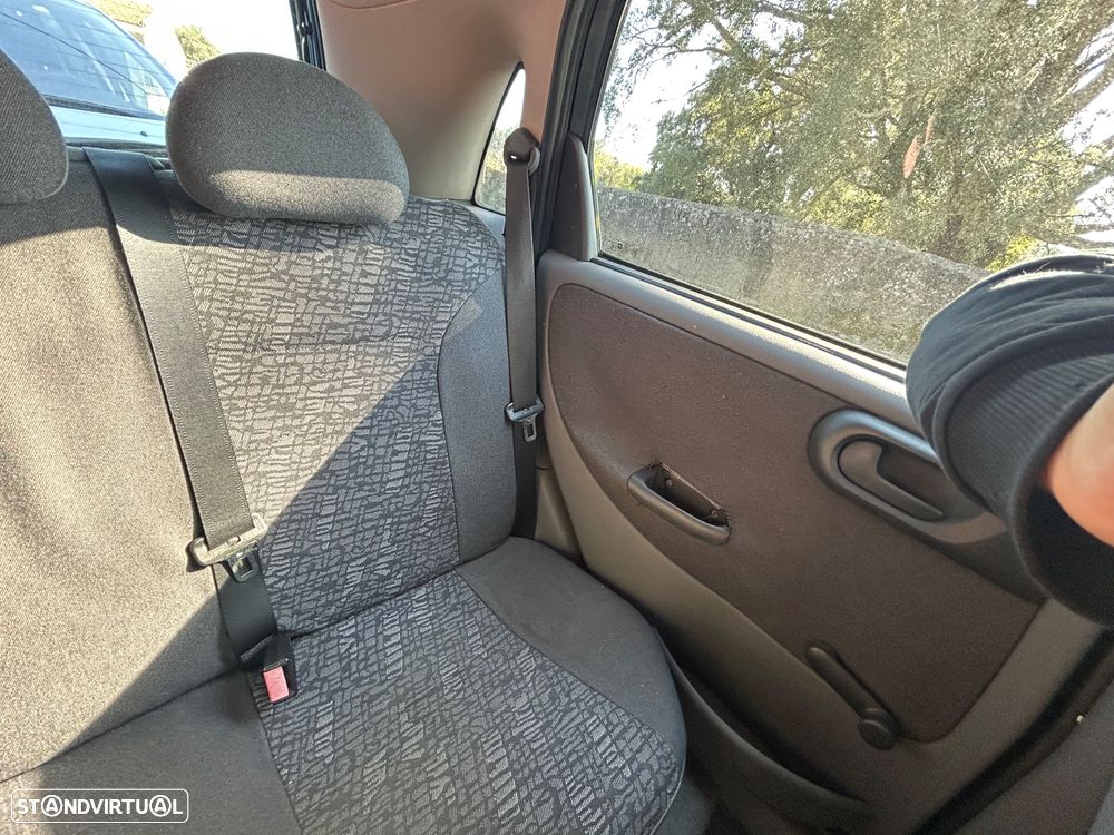 Opel Corsa 1.0 12V Confort - 10