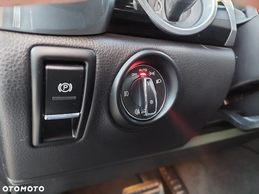 Porsche Cayenne - 22