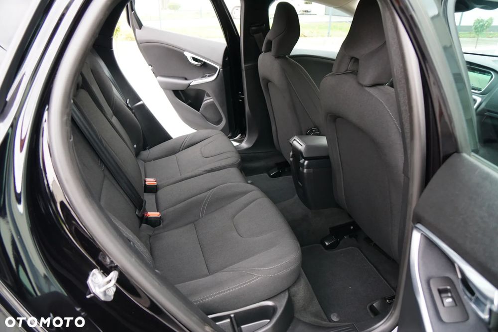 Volvo V40 D2 Linje You - 28