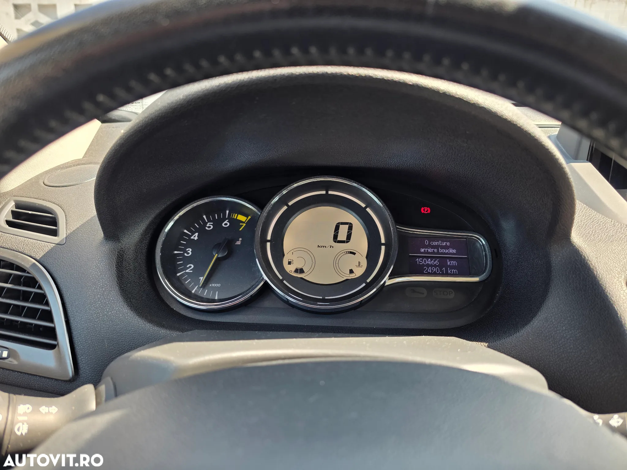 Renault Megane Grandtour ENERGY TCe 115 Start & Stop Authentique - 4