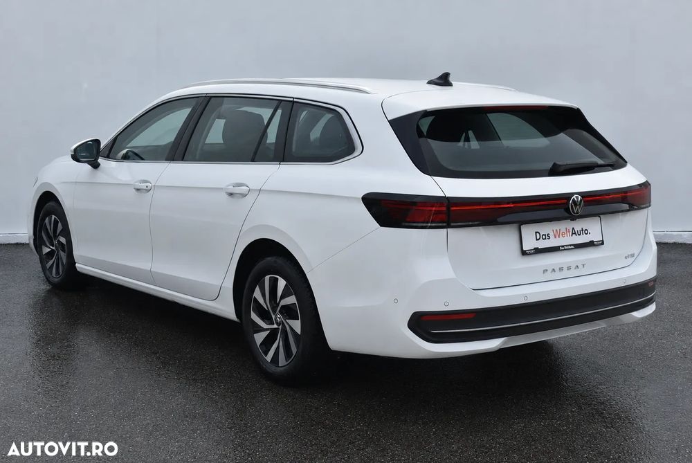 Volkswagen Passat 1.5 eTSI DSG MHEV Business - 5