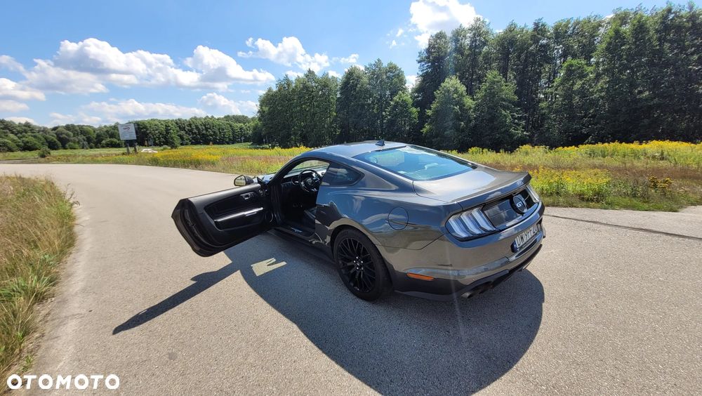 Ford Mustang - 11