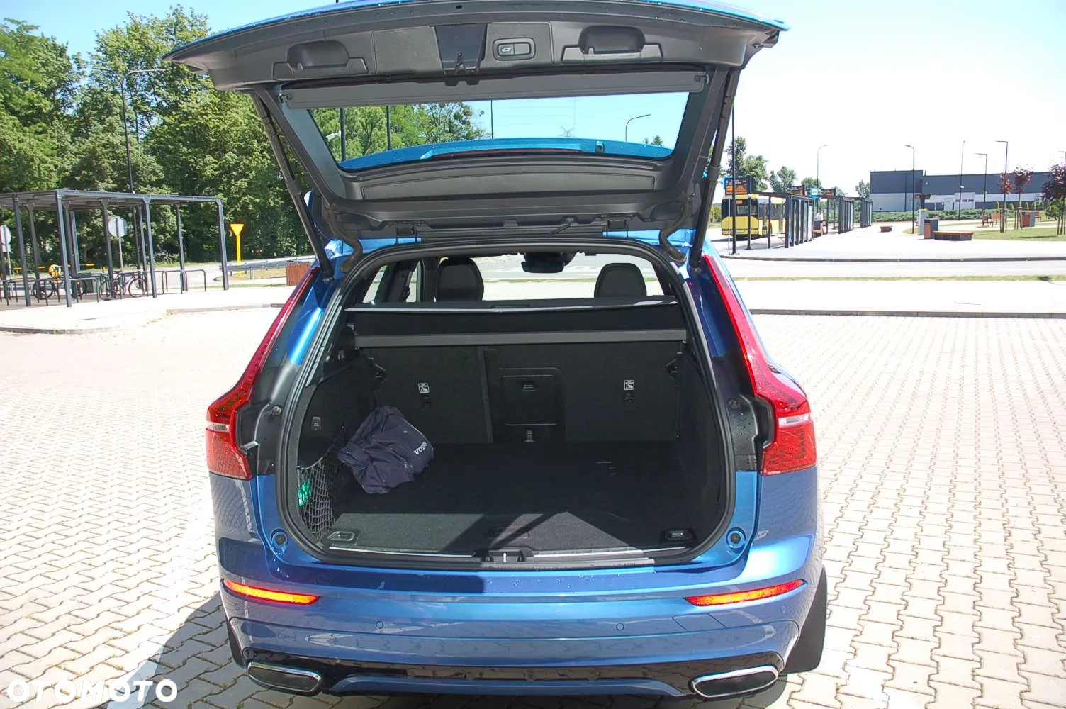 Volvo XC 60 D4 AWD R-Design - 31