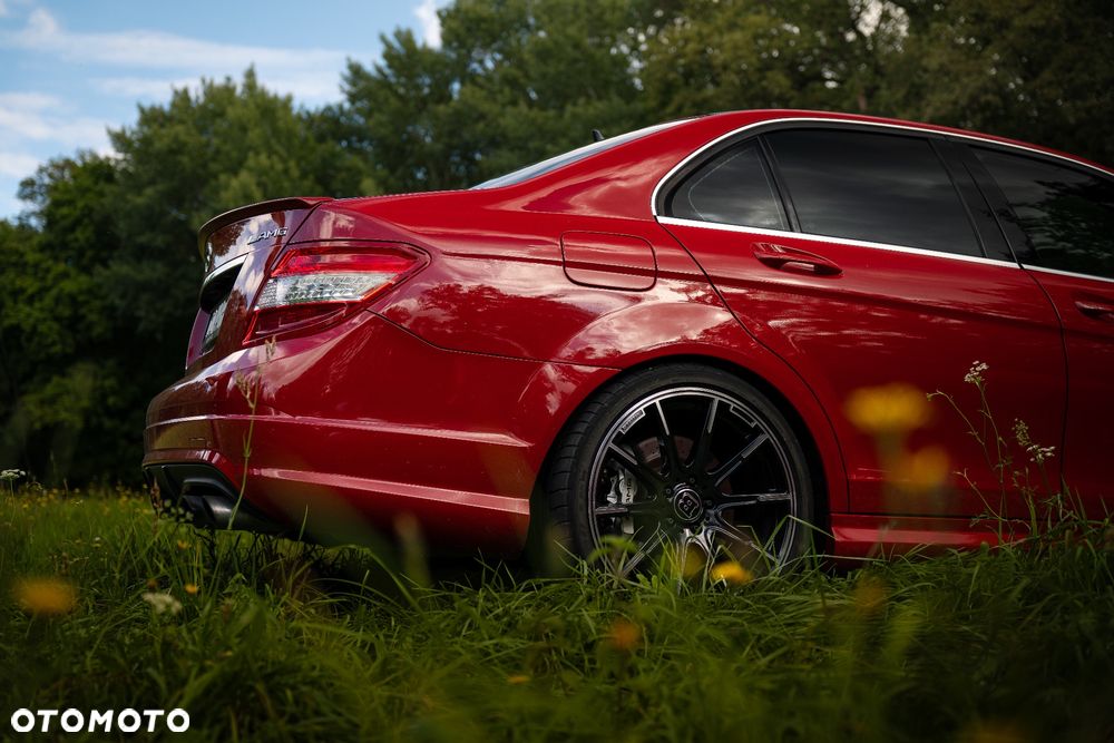 Mercedes-Benz Klasa C 63 AMG - 6