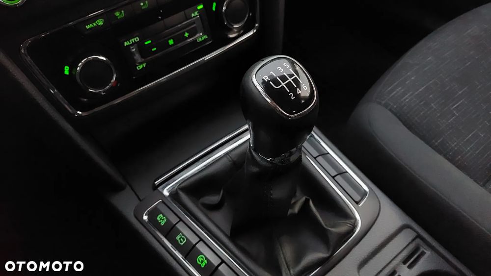 Skoda Superb 1.4 TSI ACTive - 14
