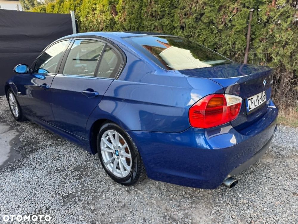 BMW Seria 3 318i - 10