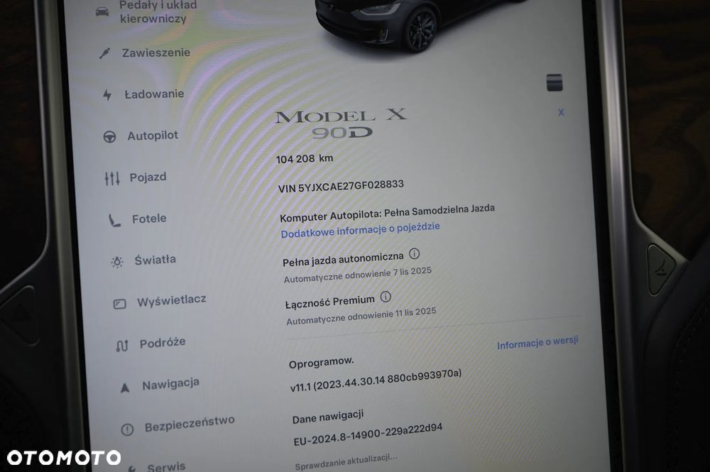 Tesla Model X 90 D - 32