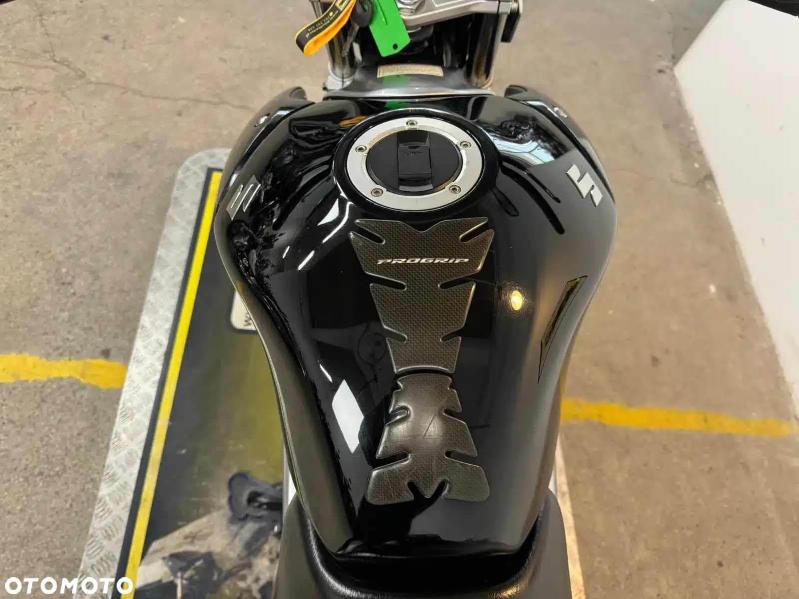 Suzuki GW 250 - 23