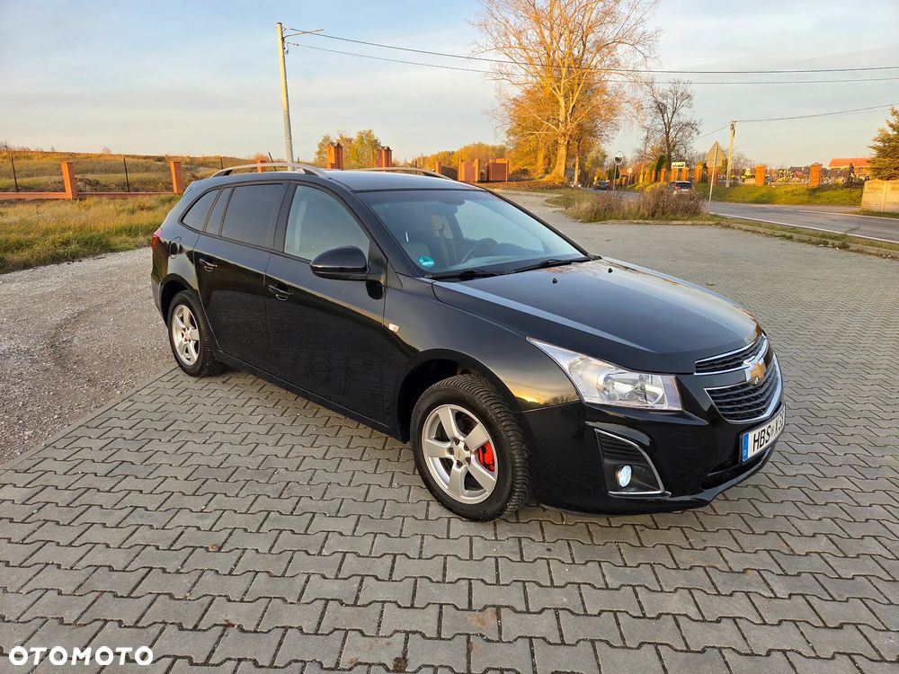 Chevrolet Cruze 1.6 LS+ - 3