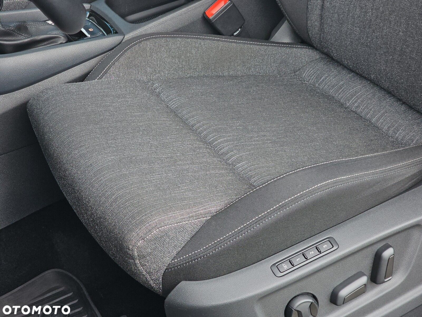 Skoda Karoq 2.0 TDI SCR 4x4 Style DSG - 10