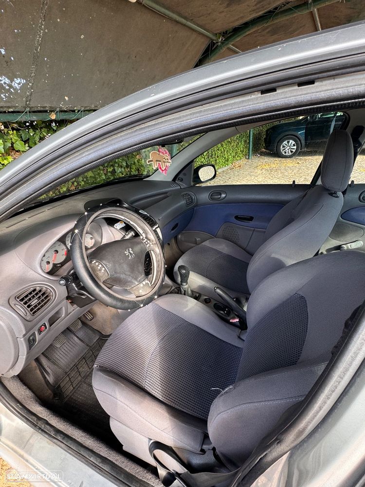 Peugeot 206 - 11