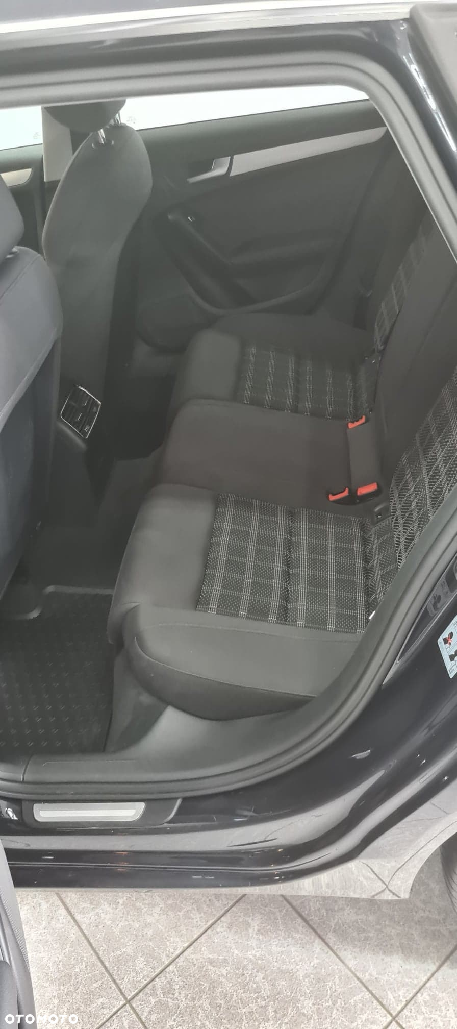 Audi A4 2.0 TDI Quattro Line - 11