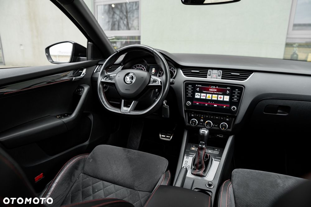 Skoda Octavia 2.0 TDI RS DSG - 25