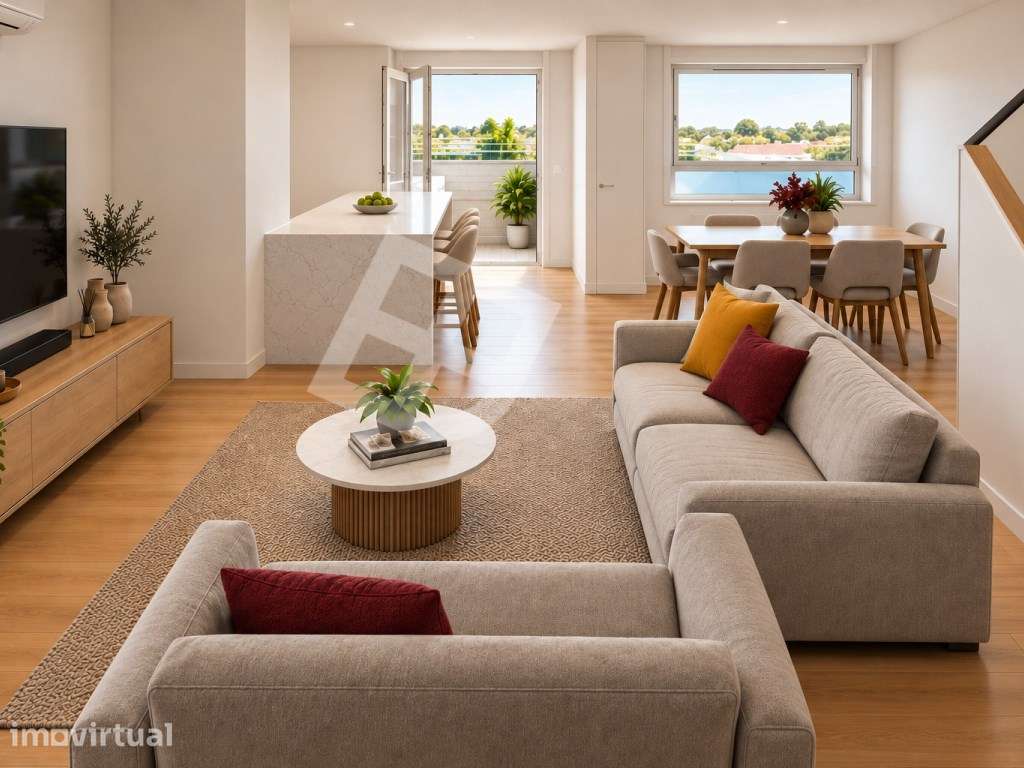Apartamento T3 Duplex c/ Solários e Varandas - Centro de Aveiro