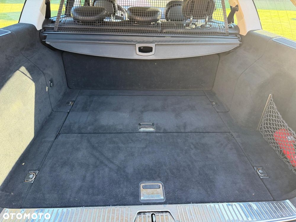 Mercedes-Benz Klasa E 320 CDI Avantgarde Sport Edition - 4