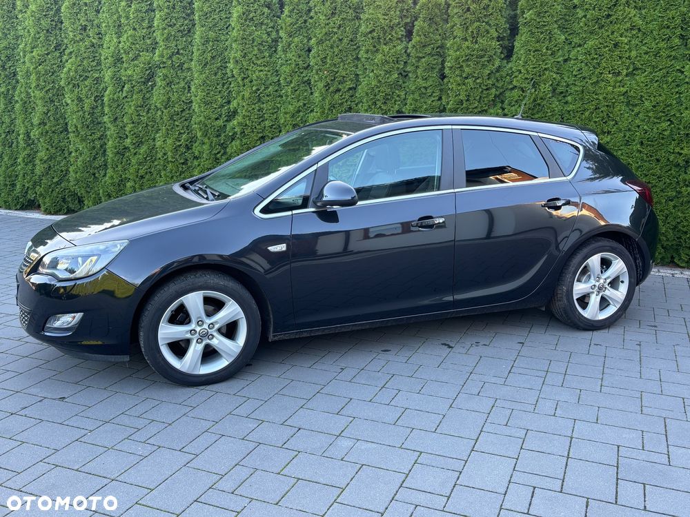 Opel Astra 1.4 Turbo 150 Jahre - 2