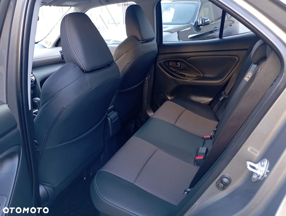 Toyota Yaris Cross Hybrid 1.5 Executive - 11