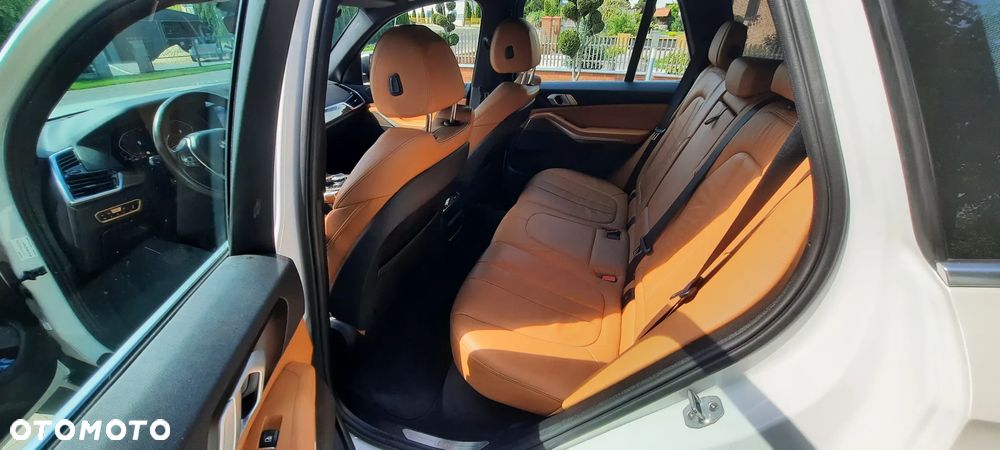 BMW X5 xDrive40i - 11