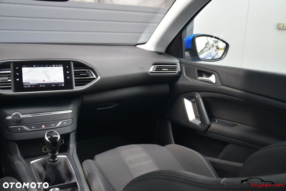 Peugeot 308 - 24