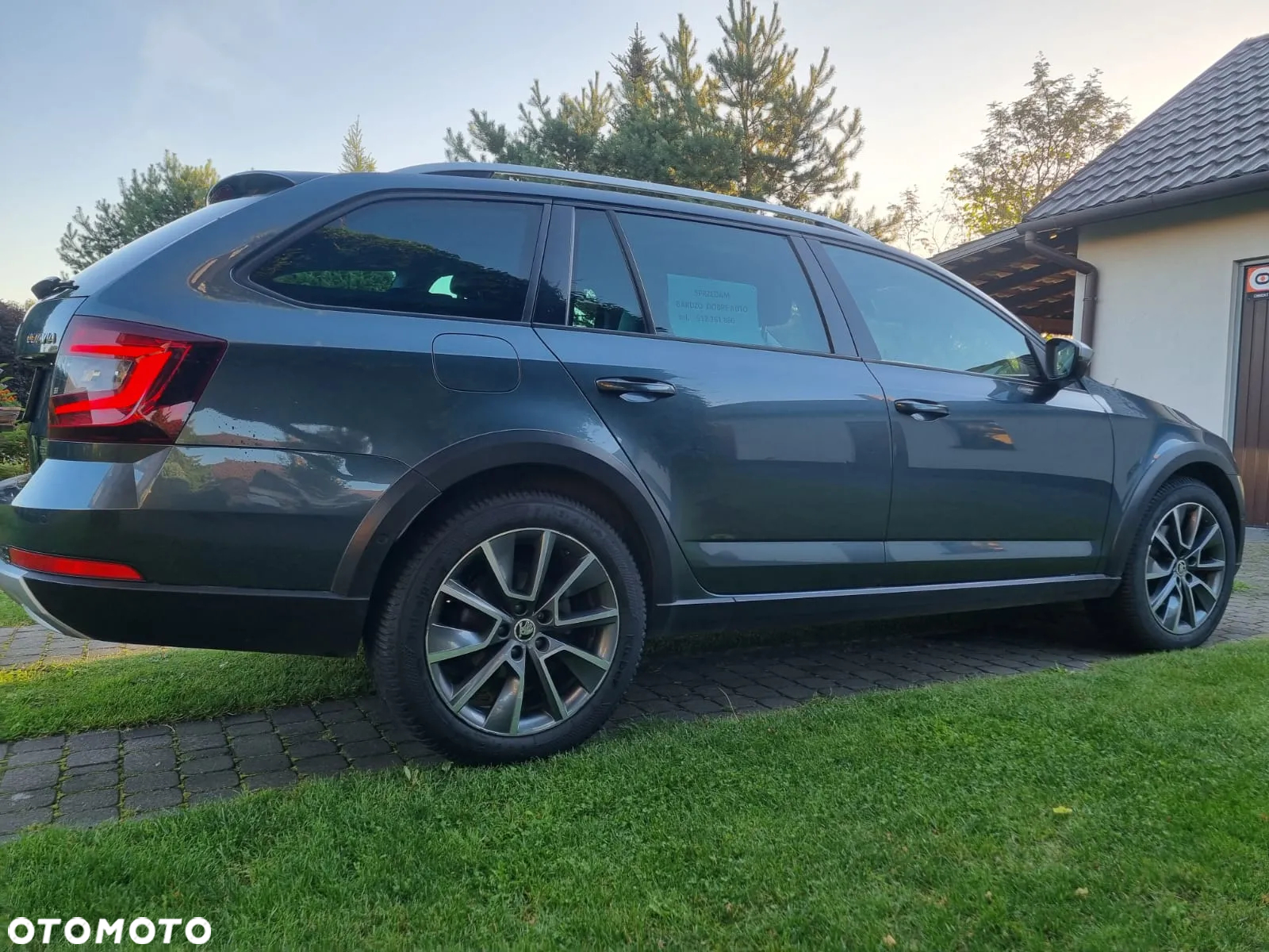 Skoda Octavia Scout 2.0 TDI 4x4 DSG - 4