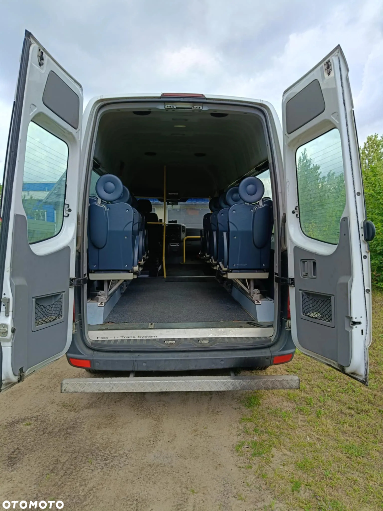Mercedes-Benz Sprinter - 8