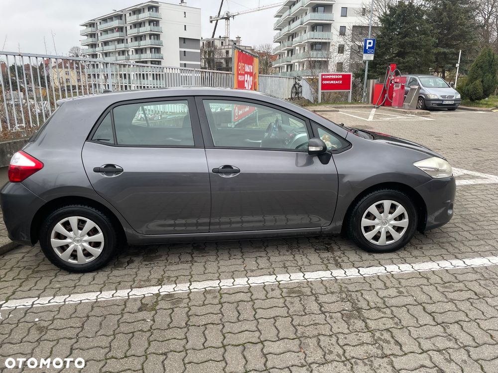Toyota Auris - 5