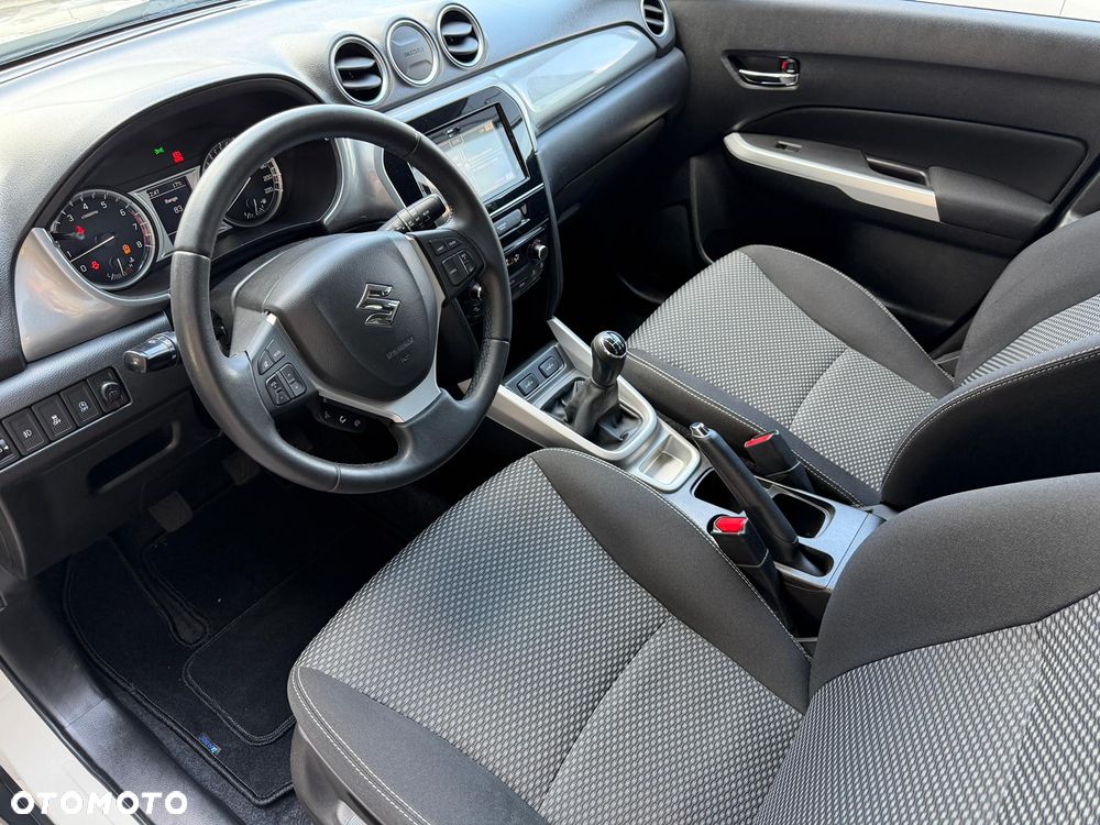 Suzuki Vitara 1.6 Comfort 2WD - 10