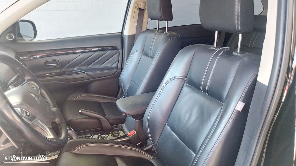 Mitsubishi Outlander 2.0 Intense Navi - 13